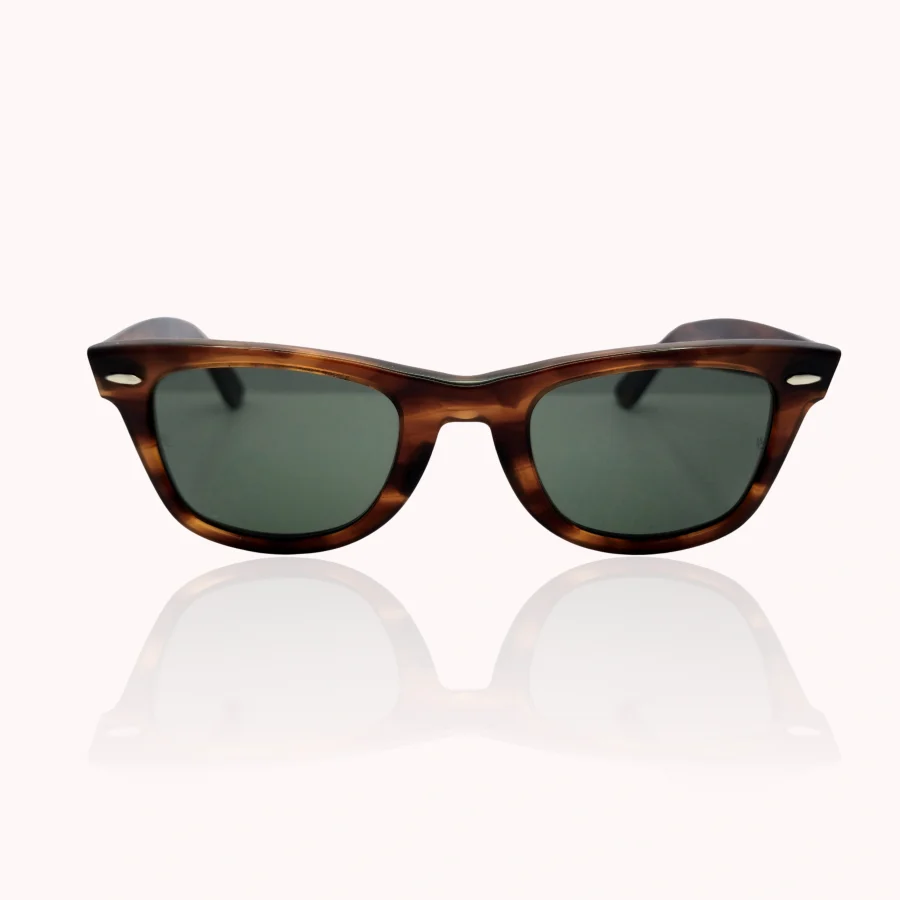 1984 tortoise shell Wayfarer sunglasses with acetate frame